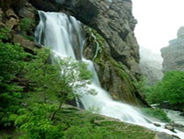 گزارشی از آبشار آب سفید الیگودرز+تصاویر