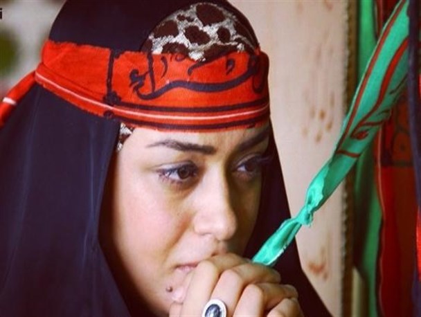 دلنوشته «الهام چرخنده» برای یزدی ها/ ظاهر متفاوت چرخنده در یزد +عکس