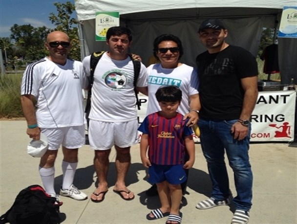 دو بازیکن سابق پرسپولیس در کنار یک خواننده لس آنجلسی+ عکس