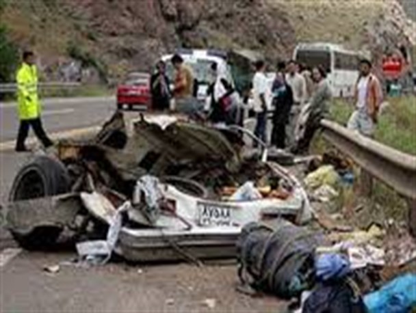 واکنش های متفاوت به حوادث جاده ای درشهرستان جوین