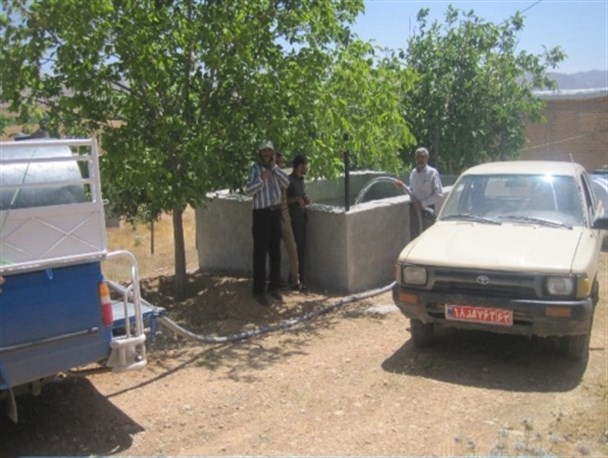 آبرسانی با تانکر به باغات بخش مرکزی سپیدان