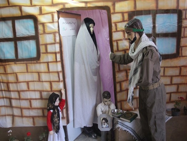 برپایی نمایشگاه ایثار وشهادت در قاین+تصاویر
