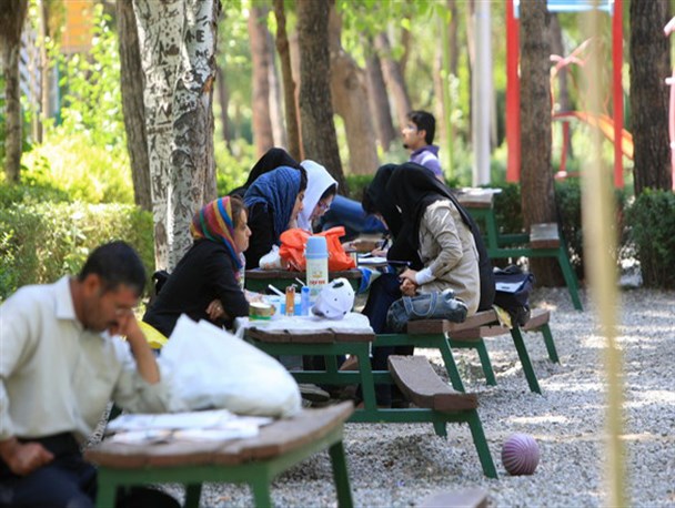 سردرگمی زنان شاغل میان اوقات فراغت و خانه داری