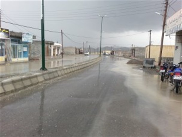 بارش باران مسیرهای ورودی بشاگرد را مسدودکرد