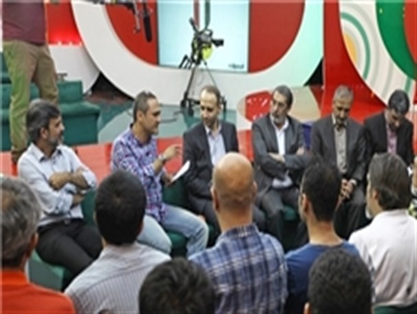 سرافراز به پشت صحنه خندوانه رفت/ تجلیل از رامبد جوان و عوامل خنداننده مردم