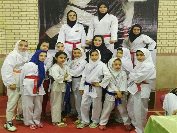 کسب مقام سوم کشوری توسط تیم کاراته بانوان گرمی