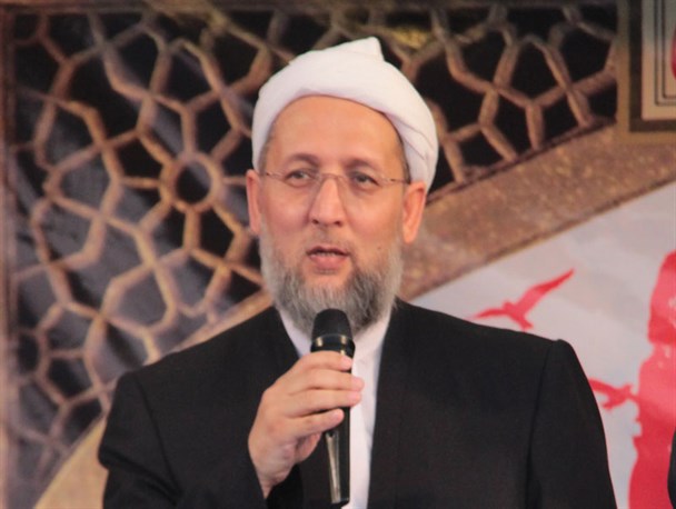 حرکت عربستان در مدیریت حج خلاف موازین اسلامی است