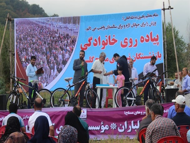 برگزاری پیاده روی خانوادگی نیروهای مسلح بازنشسته غرب گلستان+تصاویر