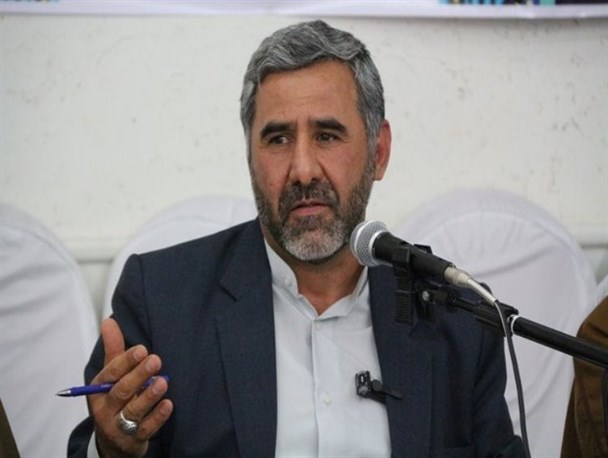 تکلیف ادارات کل راه و شهرسازی را در استان سمنان روشن کنید/ اختیارات کامل را به استاندار بدهید