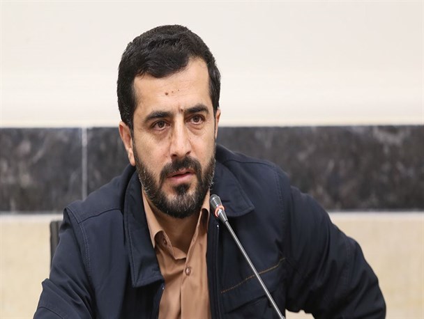 فروش نفت خام و امید واهی به تحولات خارجی به کشور آسیب زد