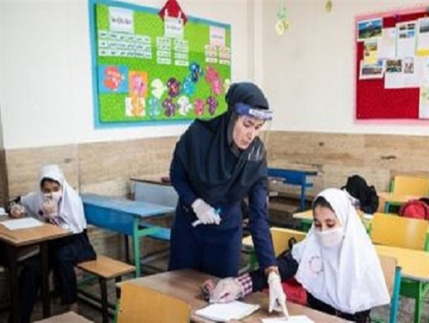 آموزش در ۴ شهر قرمز لرستان غیر حضوری است/بازدید مستمر کارشناسان بهداشت از وضعیت مدارس