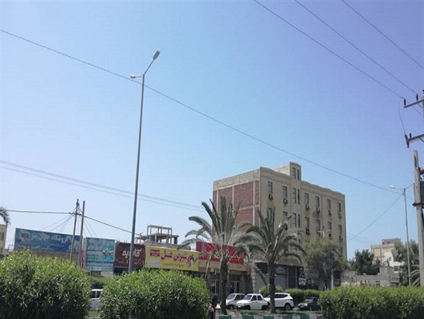 ​​۱۰ میلیارد تومان پروژه برق در حاشیه چابهار افتتاح و کلنگ زنی شد/ تبدیل ​۶ کیلومتر شبکه روشنایی زمینی به هوایی