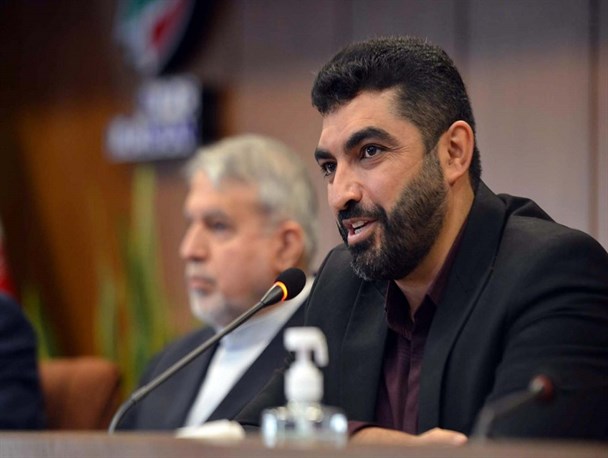 عاقبت سپ بلاتر در انتظار رئیس فدراسیون فوتبال؟/ راستینه: تاج استعفا ندهد، عزل می‌شود!