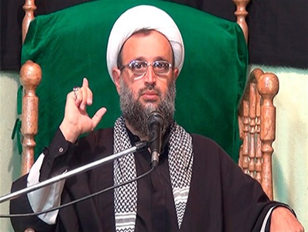 باید حضرت زینب (س) را در مقابله با دشمن الگوی خود قرار دهیم