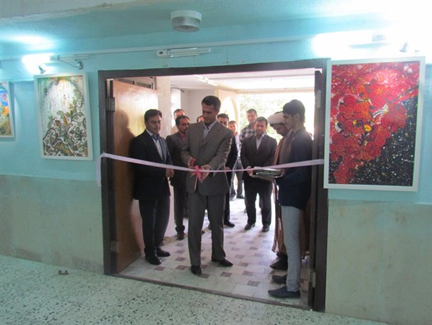 نمایشگاه آثار تجسمی در گرمه افتتاح شد