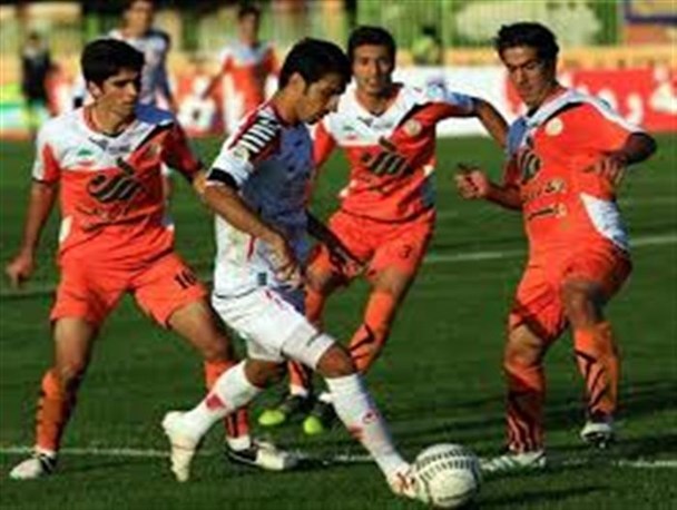 شکست تیم فوتبال مس در گام اول