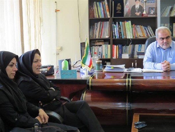 تجلیل فرماندار اهواز از سرمربی تیم ملی فوتسال+عکس