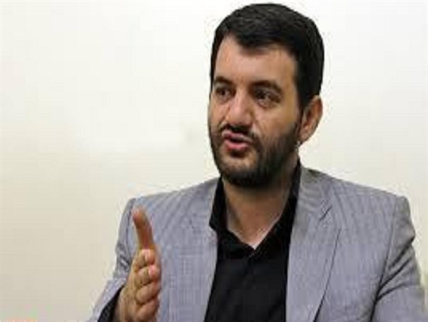 عمده مشکلات اقتصادی در ایران وابسته به تحریم ها نمی باشد/ بانکها منابع مالی کشور را صرف کارهای سود طلبانه و سود جویانه خود می کنند