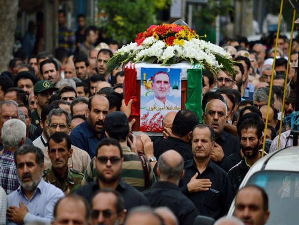 مراسم تشیع پیکر حاج علی محمد یحیی پور از جانب باختگان حادثه منا در رودسر برگزار شد