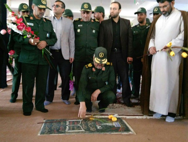 ادای احترام فرمانده کل سپاه پاسداران انقلاب اسلامی به شهدای شهر یاسوج+تصاویر