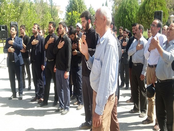 آرامگاه شهدای گمنام دانشگاه آزاد خرم آباد میزبان عزاداران حسینی+تصاویر