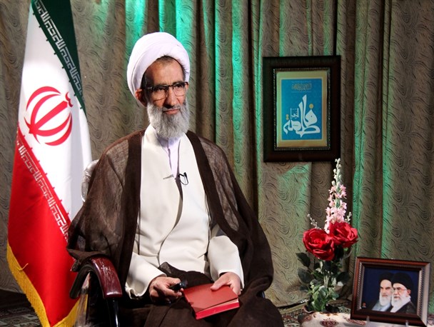 بیت المال مسلمین صرف عده ای شکم پرست می شود