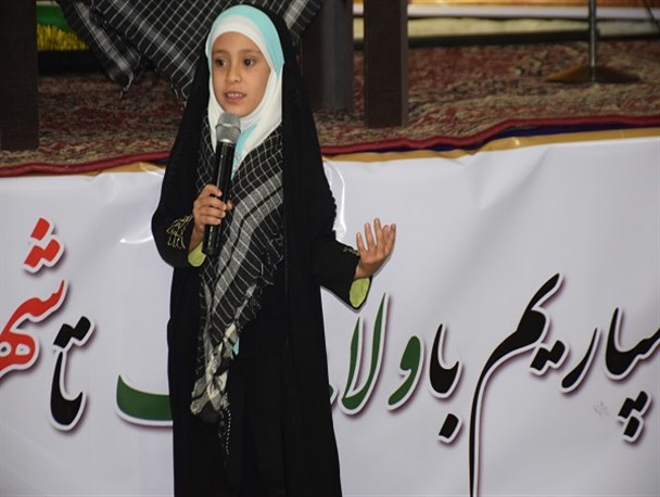 ریحانه 8 ساله، کوچکترین نویسنده خراسان‌جنوبی که از دو سالگی داستان می‌گفت