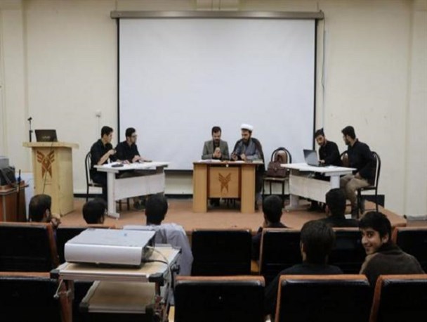 لیگ مناظره کتاب اندیشه اسلامی مقام معظم رهبری برگزار شد