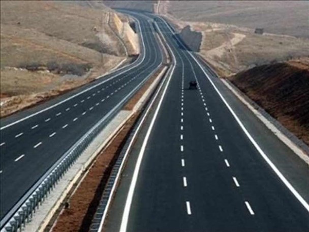 تکمیل چهار خطه سامن به بروجرد نیازمند ۱۵ میلیارد تومان اعتبار است