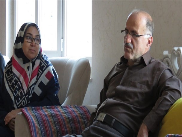 قصیده عشق 40 ساله بانوی جانباز کُردستانی/ دست و پاهایی که در خاکریزهای پشت جبهه جا ماند