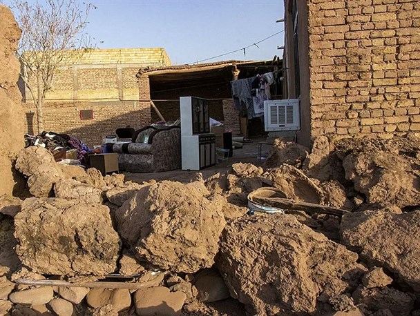 ۱۱۲ واحد مسکونی در زلزله خوی به‌طور کامل تخریب شد