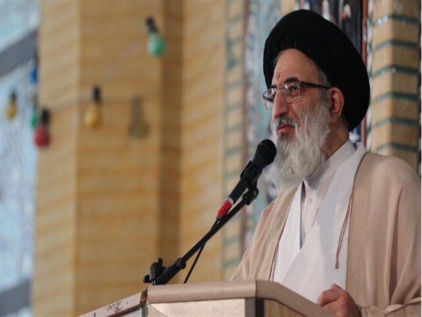 رهبری با خنثی کردن توطئه دشمن جو روانی مدیریت کردند/ محکم کردن ستون انقلاب در گرو تقویت ولایت است