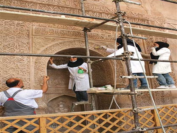 محراب مسجدجامع کبیر شهرستان نی ریز مرمت شد