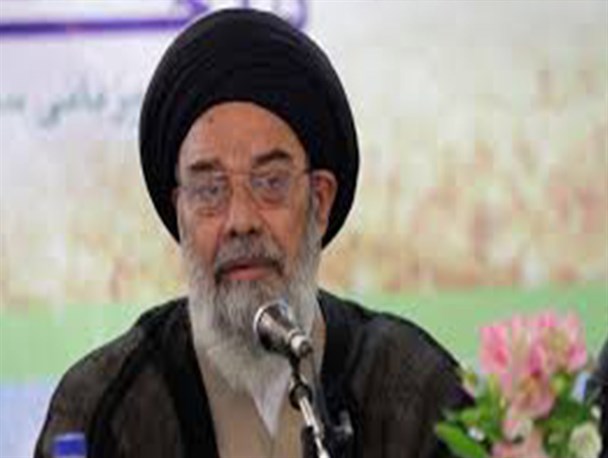 کارت زرد برای ائمه جمعه صادر می شود/ پرهیز از موازی کاری و پراکنده کاری مهمترین حرکت در فرهنگ عمومی است