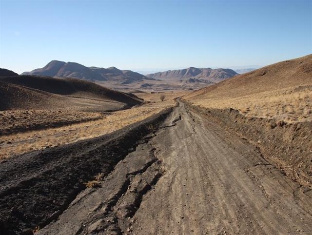 مشکلات جاده روستای شهرشیب در خشکسالی اعتبارات ملی/ 5 کیلومتر جاده خاکی روستای شهرشیب نیاز به آسفالت دارد/ عدم توجه یا عدم تامین اعتبار