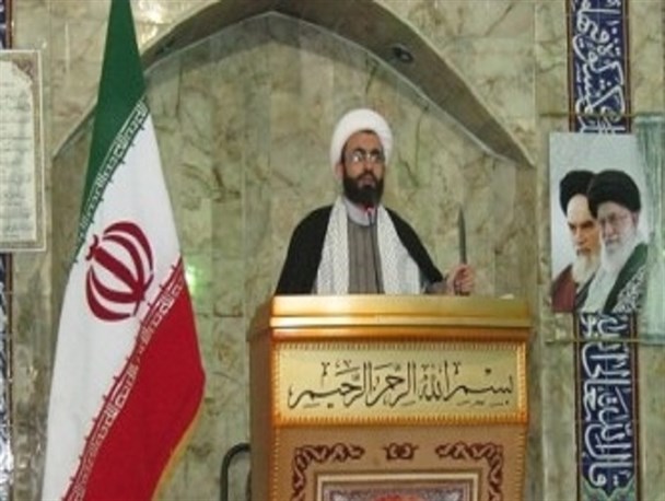 گروه‌هایی در کشور سعی در بزک‌کردن چهره استکبار دارند