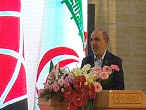 همت کارآفرین اصفهانی گره های کور نساجی استان را باز کرد/ نساجی همدانیان رقیب جدی نخ های چینی و هندی بازار