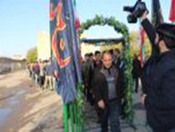 کاروان راهیان نور دانش آموزان میاندوآبی عازم مناطق عملیاتی شد+ تصاویر