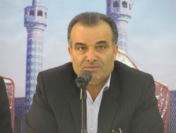 گرایش شدید دانش‌آموزان به رشته تجربی به دلیل فضای کاذب روانی در جامعه است
