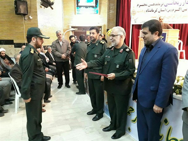مراسم تودیع و معارفه فرمانده سپاه ناحیه سنقر برگزار شد