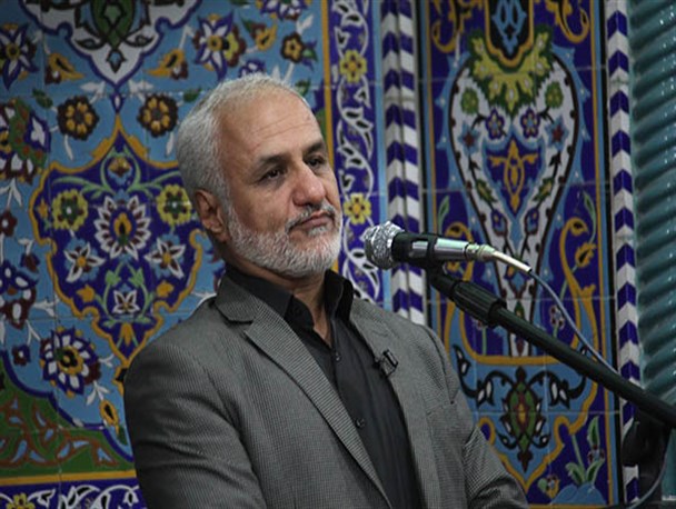 روایت تصویری از سخنرانی حسن عباسی در یزد