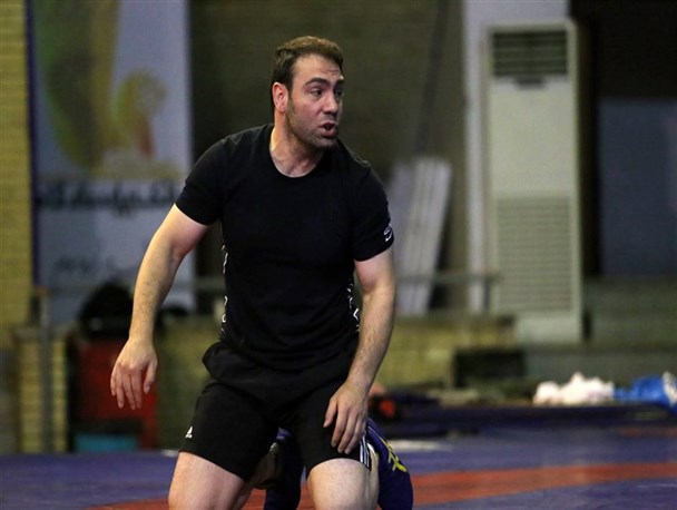 علیزاده: فرنگی کاران با وجود بیماری در صربستان جسورانه کشتی گرفتند/ دبیر معتقد است همه باید میدان ببینند