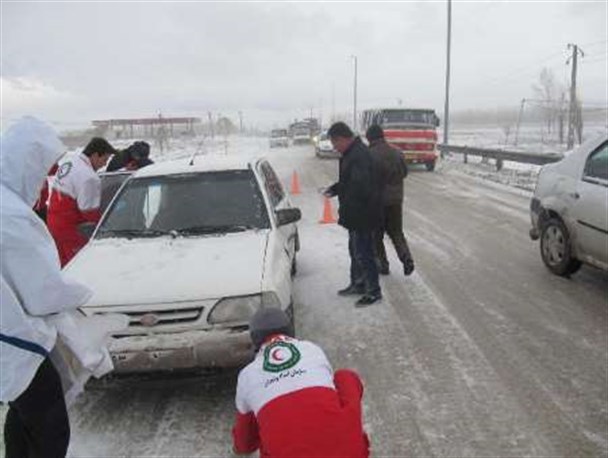 نجات 2 هزار و 43 مسافر گرفتار برف و کولاک در جاده‎های اردبیل