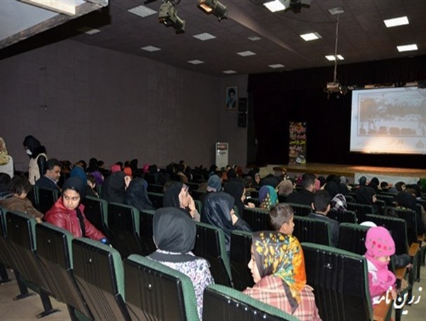 آخرین روز اکران فیلم های سینمایی در علی آبادکتول به روایت تصویر