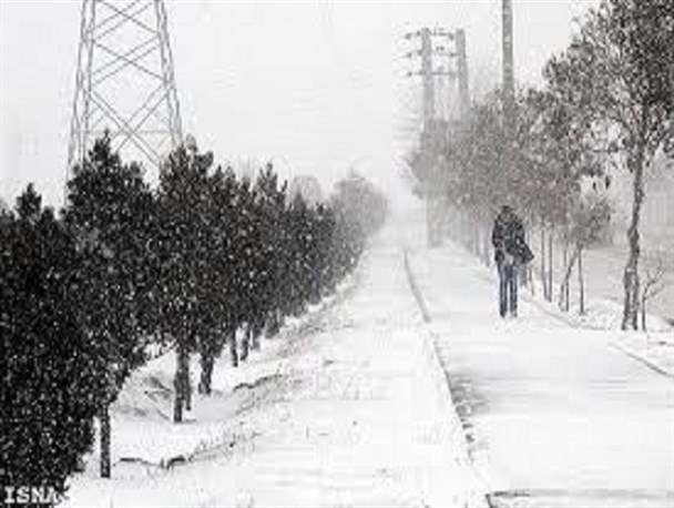 خیزش برف و کولاک در تاکستان