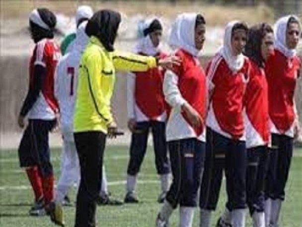 بانوان فریدونکناری‌ با 10 گل جویبار را نقره‌ داغ کردند