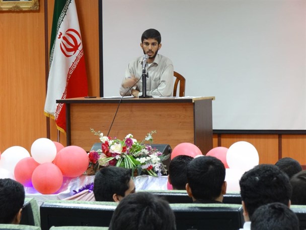 جنبش دانشجویی باید تاثیرگذار باشد نه تاثیرپذیر/در کل دنیا جلسه ای همچون دیدار رهبری با دانشجویان وجود ندارد