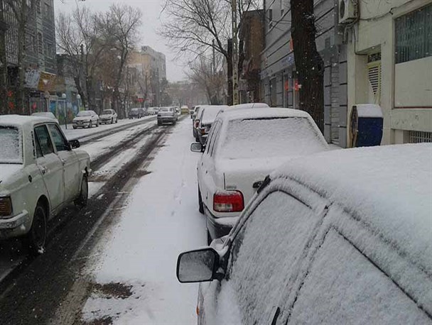 سایه بارش برف بر سر زنجان