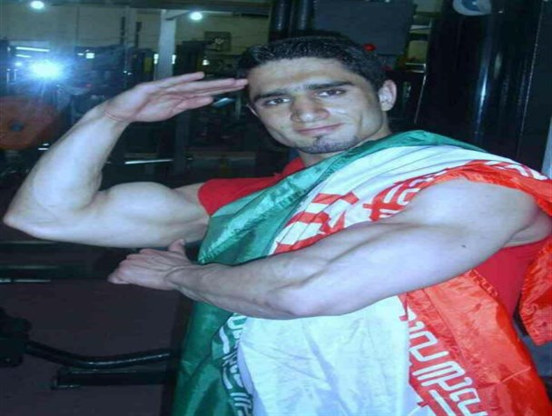 قهرمان پرورش اندام جهان دیگر دانشجو نیست/ با پول کربلا به مسابقات جهانی رفتم