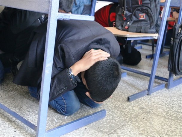 مانور زلزه در 82 مدرسه بجستان برگزار شد